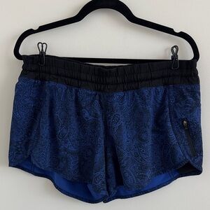 Lululemon Mid-rise 4” Tracker Shorts Sz 10